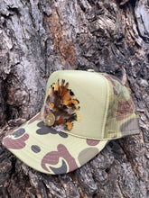 Load image into Gallery viewer, Feather Trucker hat