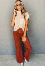 Load image into Gallery viewer, Ribbed knit pocket short sleeve sweater